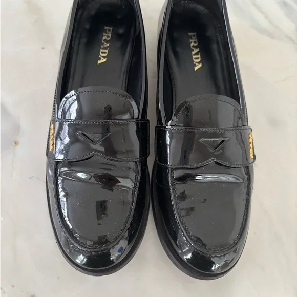 glossy Prada patent leather logo loafers made in Italy - Picture 11 of 16